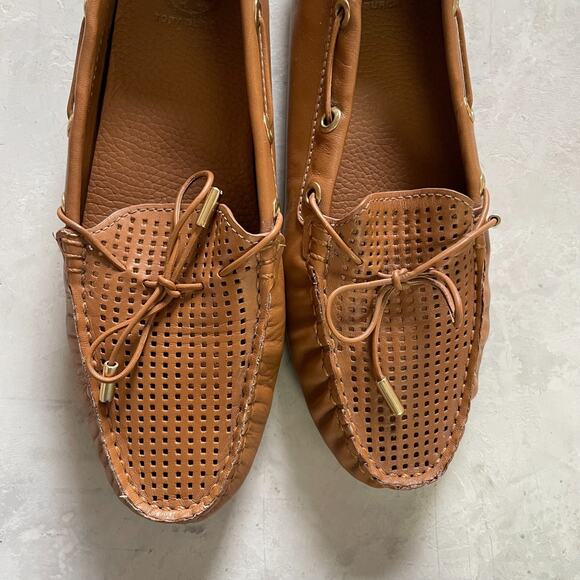 Tory Burch Tan Leather Quiet Luxury Preppy Driving Loafers Moccasins Flats 6.5 - Picture 3 of 11